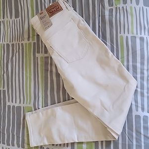 Blush pink skinny Levi's Denim jeans